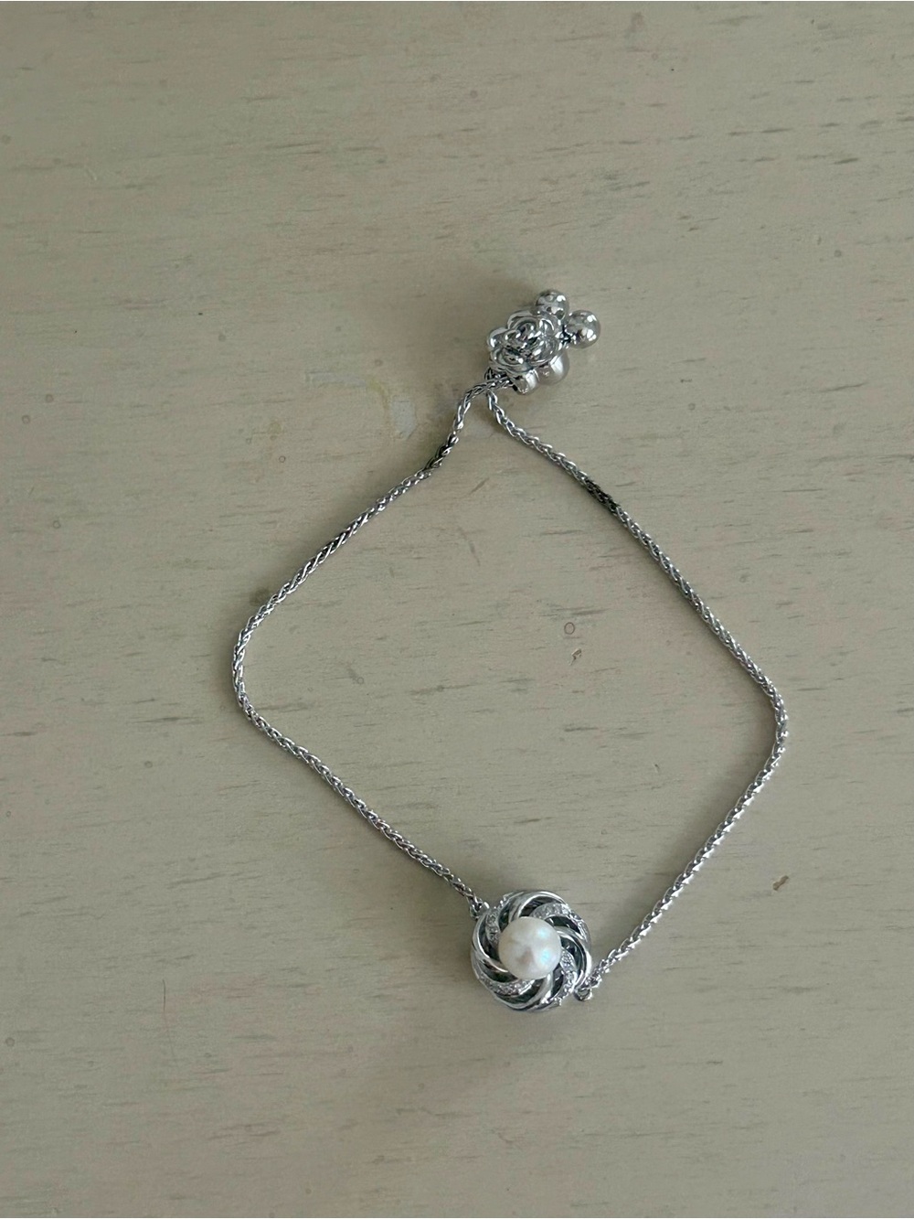 Vera Wang Flower Bracelet With Pearl